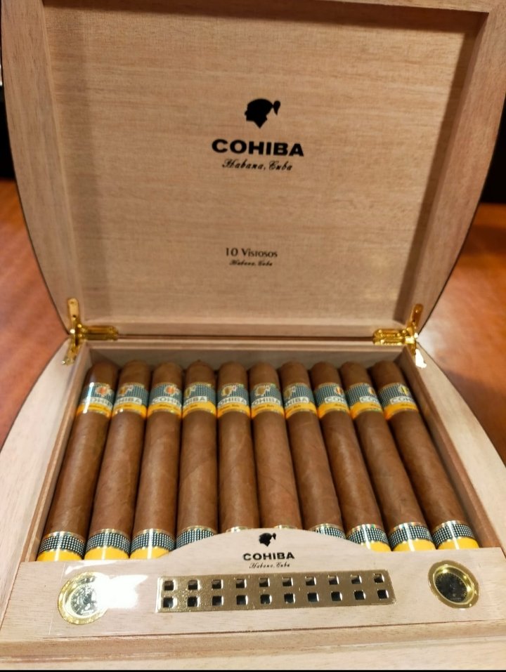 PedroLo38424620's tweet image. 🇨🇺🍂 A única coisa boa de Cuba! 🥃🌬️💨