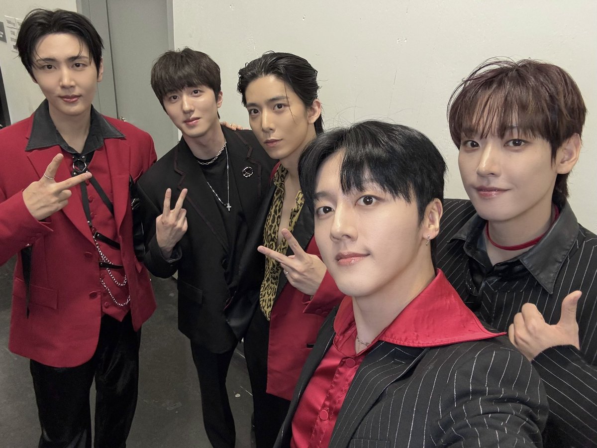 ForeverNueve's tweet image. [📸] 2025 SF9 LIVE FANTASY #5 LOVE DAWN IN #Indianapolis

#SF9 #에스에프나인 #SF9_TOUR 
#SF9_LOVE_DAWN #SF9inUSA