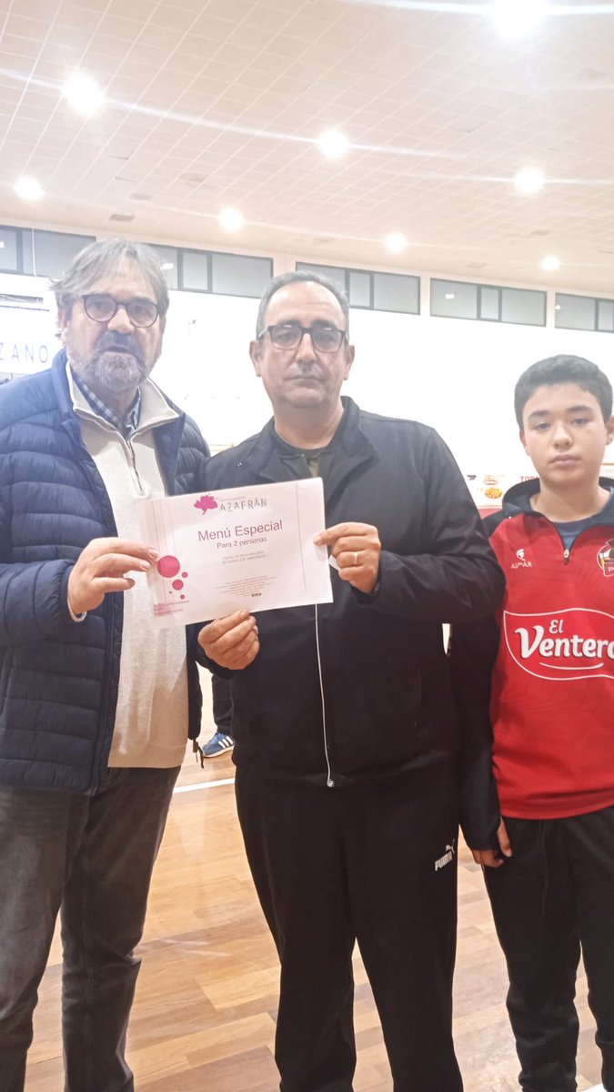 📰|TERCERA FEB|📰
|PATROCINADORES|
La familia Moratalla fueron los ganadores del sorteo del Restaurante <a href="/TeresaAzafran/">Teresa Rte Azafrán</a> , con un menú especial para dos personas. Enhorabuena!!!