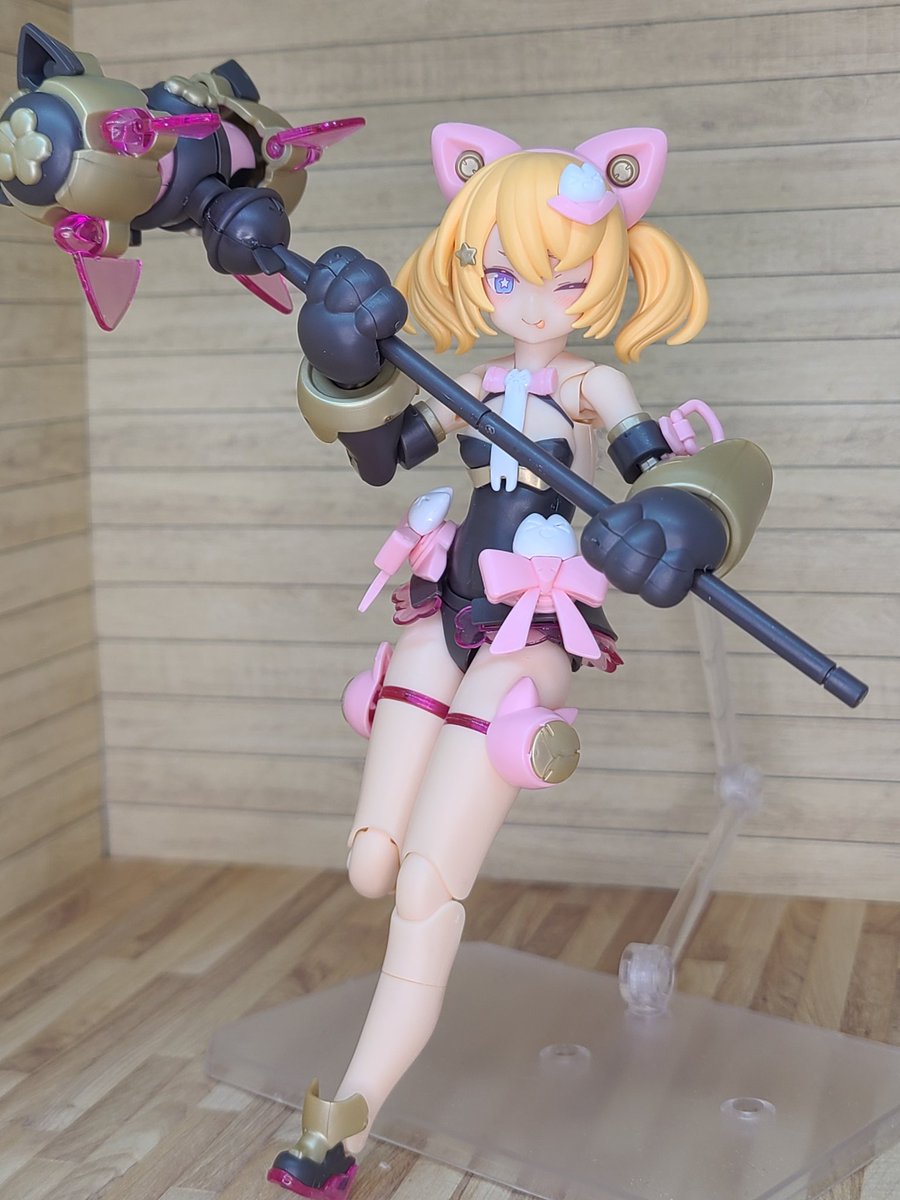 OFSNgnWD3FTtgmy's tweet image. プニモフ黒マオちゃん、武装モード完成です。