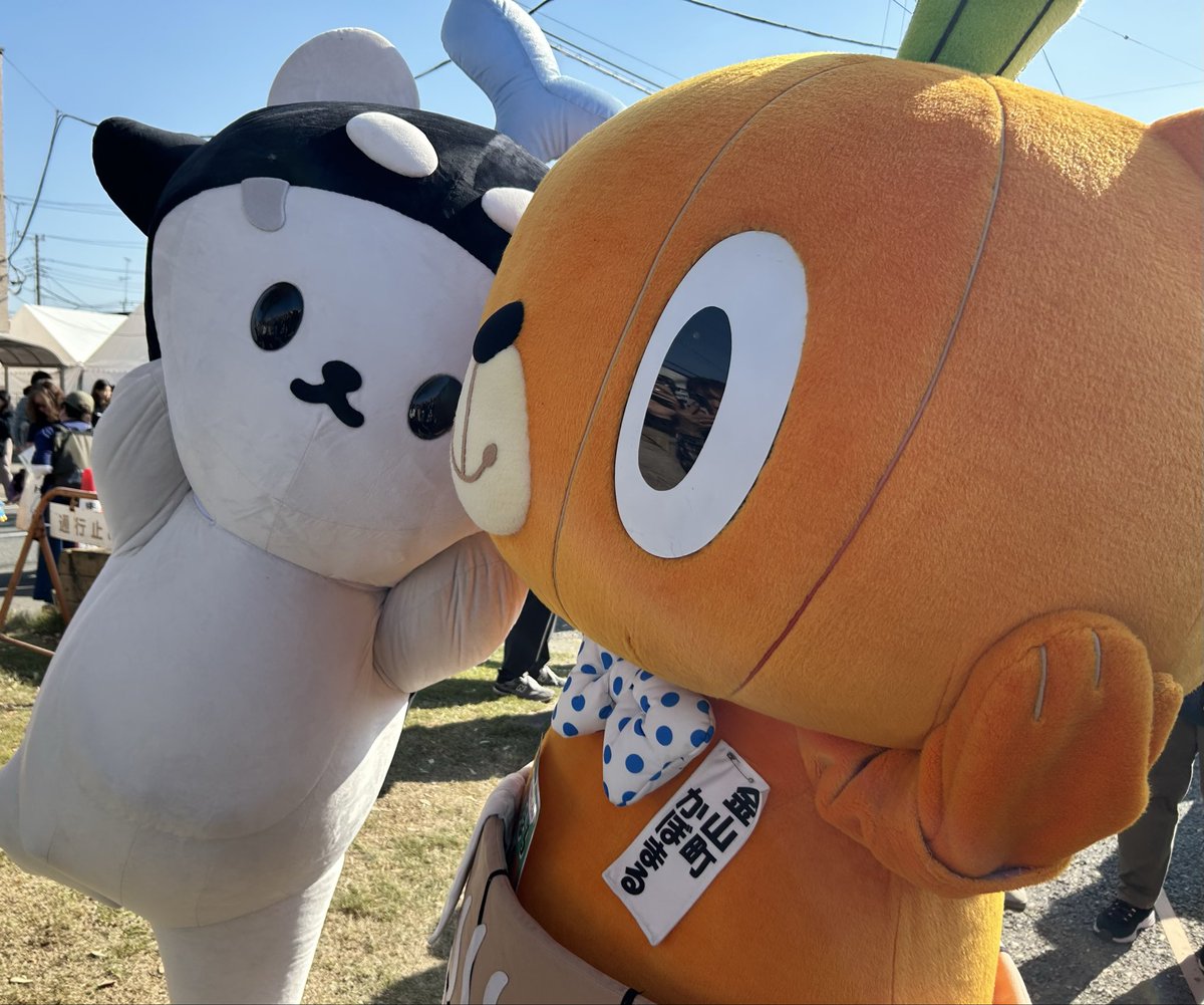 doraima's tweet image. 色々なゆるキャラと交流してた🐳🐻‍❄️
 #POLCASAN  
#WorldCharacterSummitinHanyu
#はにゅはにゅ
#世界キャラクターサミットin羽生