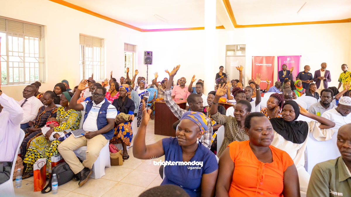 BrighterMonUG's tweet image. When you invest in youth, you are investing in the future. 
In partnership with the @MastercardFdn, @AdvanceAfrika01, and @URSBHQ, we successfully launched the #HireNow Tour in Arua!
With over 180 participants, the event was a major success!🥳