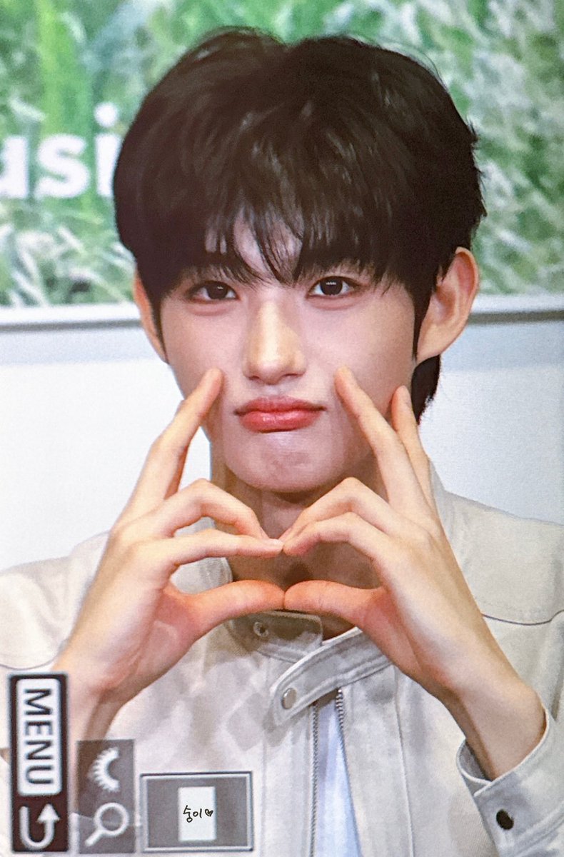 id2heejju's tweet image. 251116 #아이덴티티 #idntt #김희주 #kimheeju #희꼬 #hitu #희즁