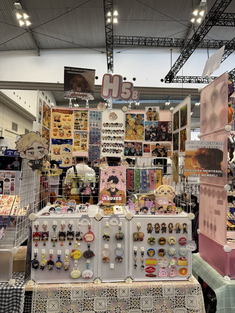 today's set up is cuter omg i love u kiyo n tella