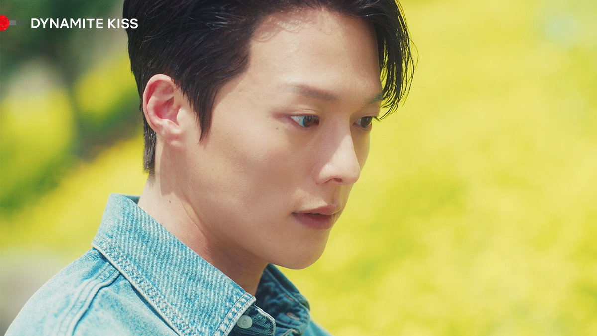 Netflix_PH's tweet image. a jeju date with a handsome, sweet and rich man who’s willing to throw a punch for you… go da-rim is living my dream

#DynamiteKiss #JangKiyong #장기용  #AhnEunjin #안은진