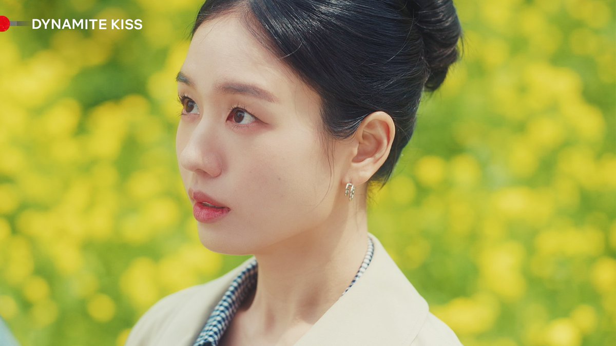 Netflix_PH's tweet image. a jeju date with a handsome, sweet and rich man who’s willing to throw a punch for you… go da-rim is living my dream

#DynamiteKiss #JangKiyong #장기용  #AhnEunjin #안은진