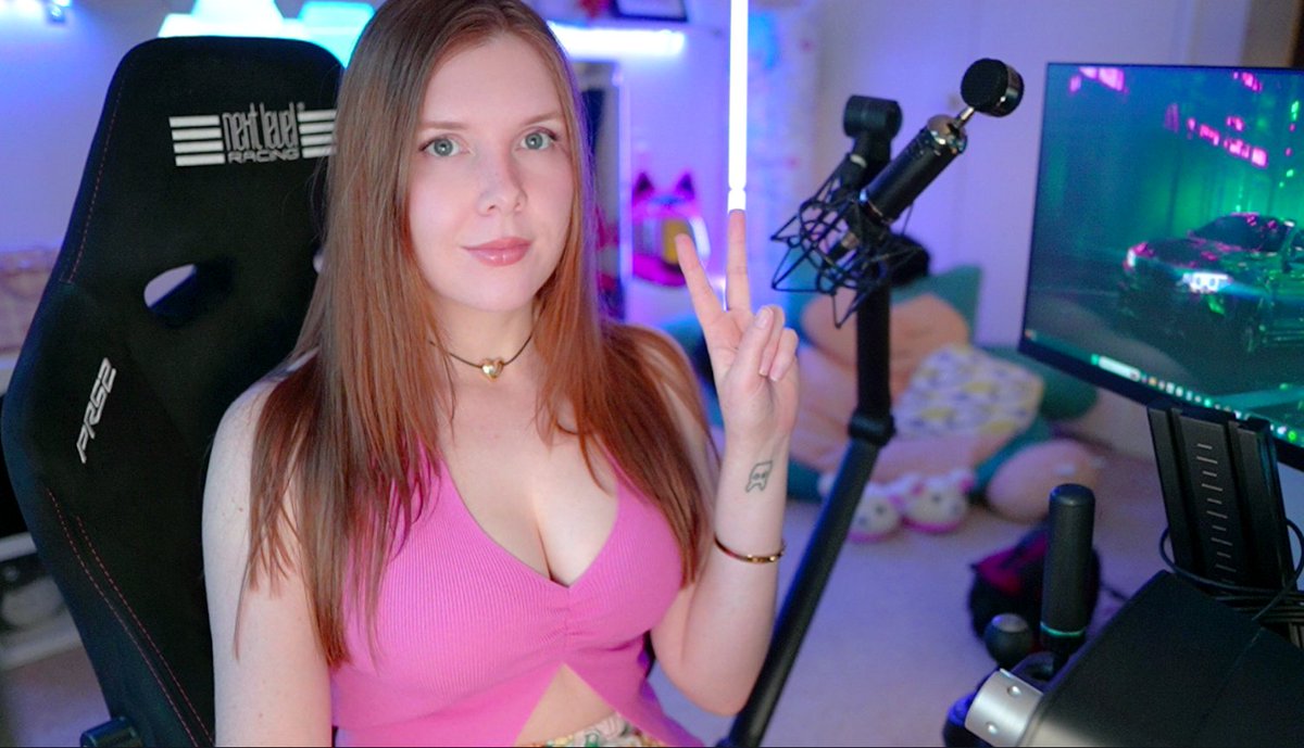 LIVE ON TWITCH!!!

chatting then finishing the last chapters of Dispatch