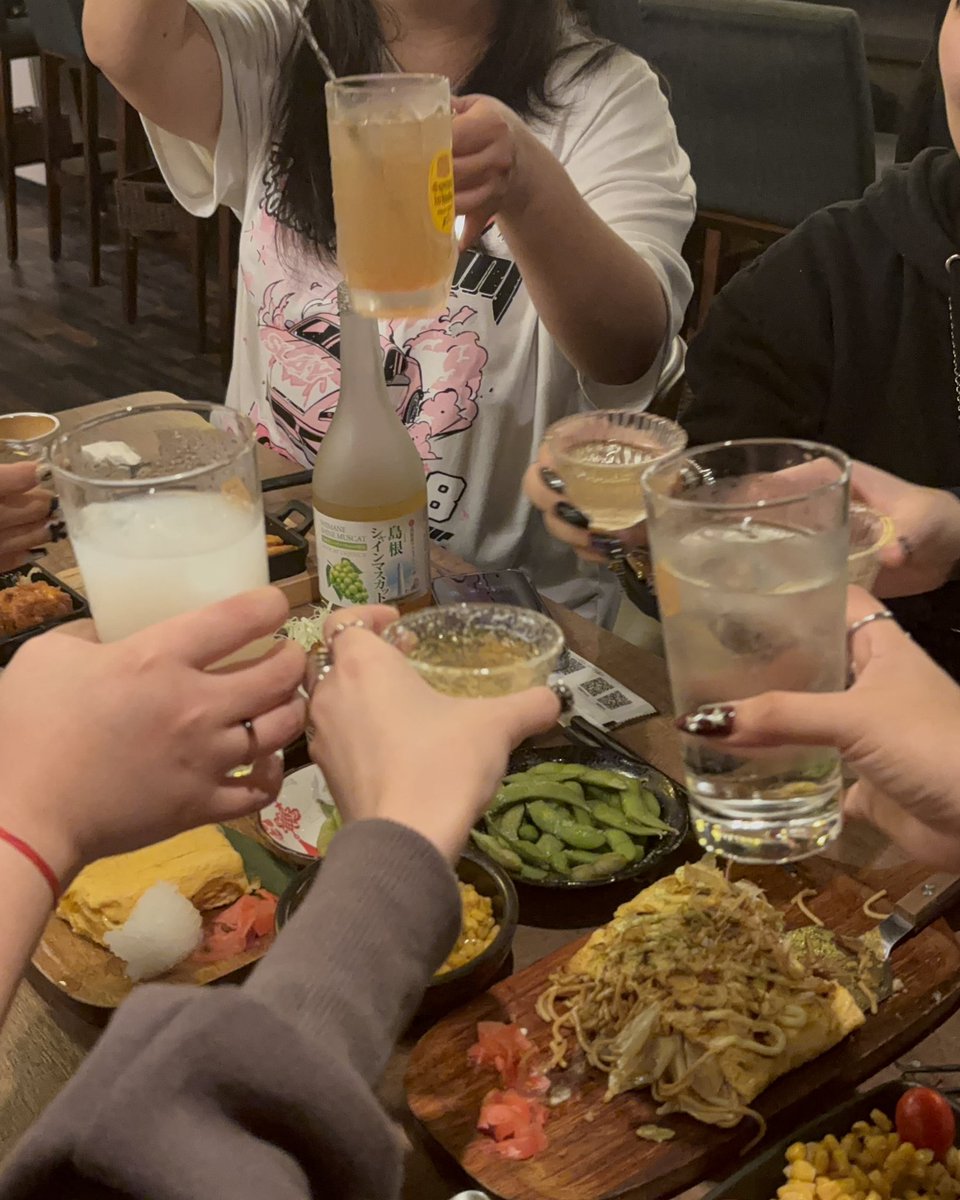 food is better with company
🇸🇬🇻🇳🇵🇭🇰🇷🇹🇼 #Taipheyyyyy