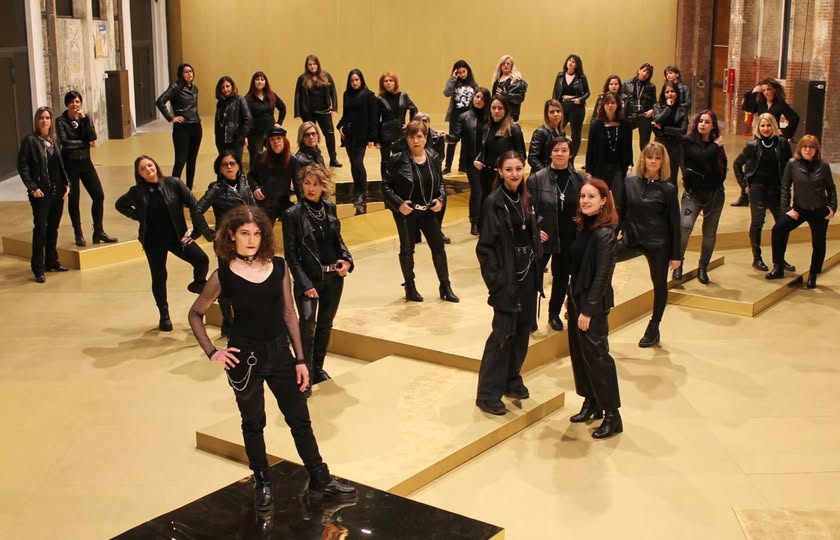 Al Teatro del Collegio San Giuseppe di Torino giovedì 20 novembre 2025 si terrà il Concerto a favore di ABIO Torino dal titolo “Ritratti di Donne” con The Queens Choir.
sguardisutorino.blogspot.com/2025/11/al-tea…

#abiotorino #collegiosangiuseppe #thequeenschoir #teatro #torino