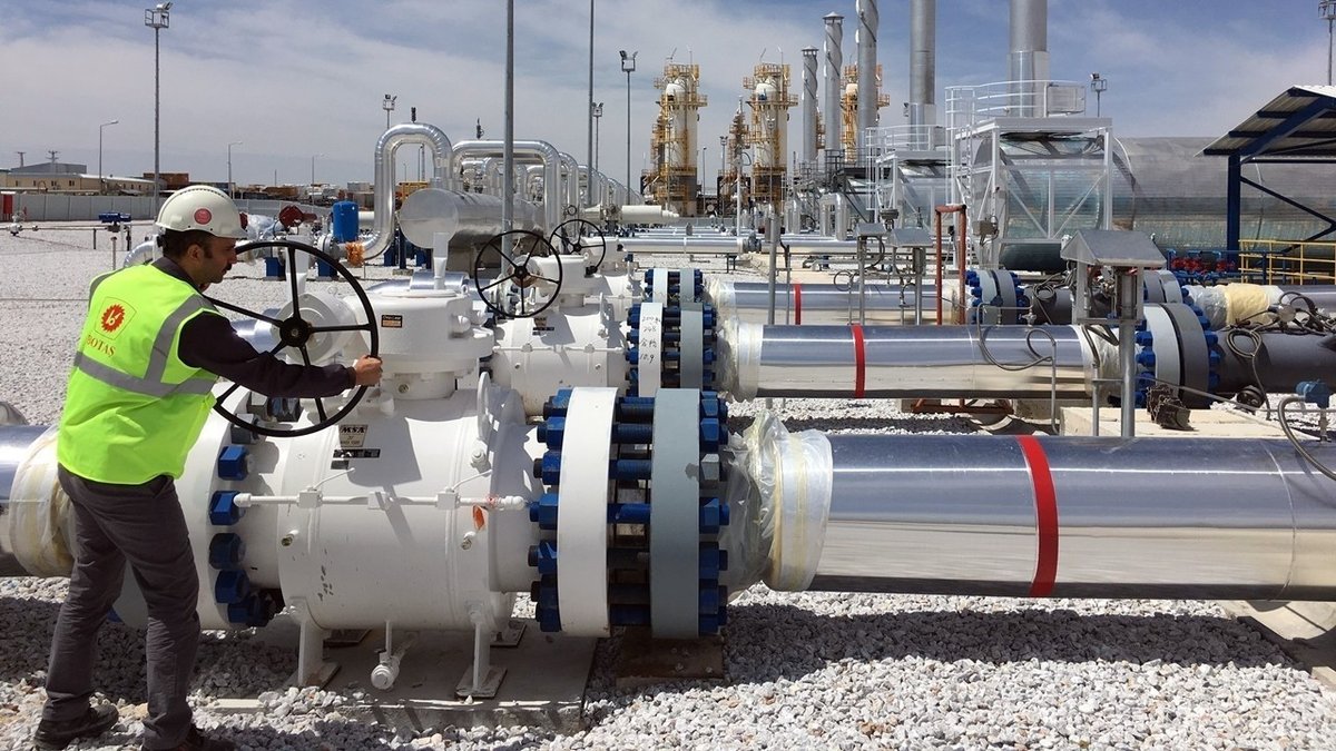 izmirreport's tweet photo. Türkiye’nin doğalgaz ithalatı eylülde %6,7 artarak 3,6 milyar m³ oldu. En fazla ithalat 1,44 milyar m³ ile Rusya’dan. Sanayi %7,1, elektrik santralleri %11,2, konut %2,1 arttı. Stoklar %10,2 artarak 5,31 milyar m³’e ulaştı.
#Doğalgaz #Enerji #Türkiye #Sanayi #ElektrikSantrali https://t.co/5vnvkiuDur