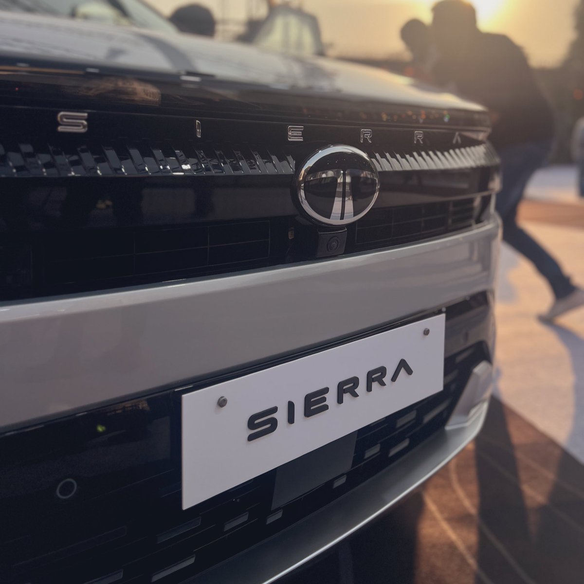 volklub's tweet image. Tata Sierra looks the best in silver.

Sharp elements, a few subtle lines, and the dual-tone effect with some black elements make it look its best in silver. Very similar to why the Virtus looks great in silver too for the same reason.

I didn’t shoot much yesterday and was just…