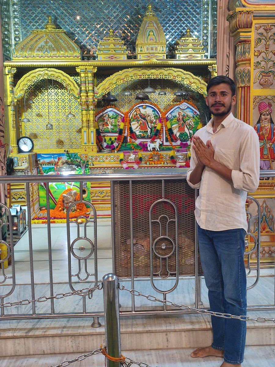 vishaljakhar4u's tweet image. आज श्री वीर तेजा धाम, सुरसुरा में तेजा बाबा के दर्शन कर आशीर्वाद प्राप्त करने का सौभाग्य मिला 🙏

श्री वीर तेजाजी महाराज की 🚩