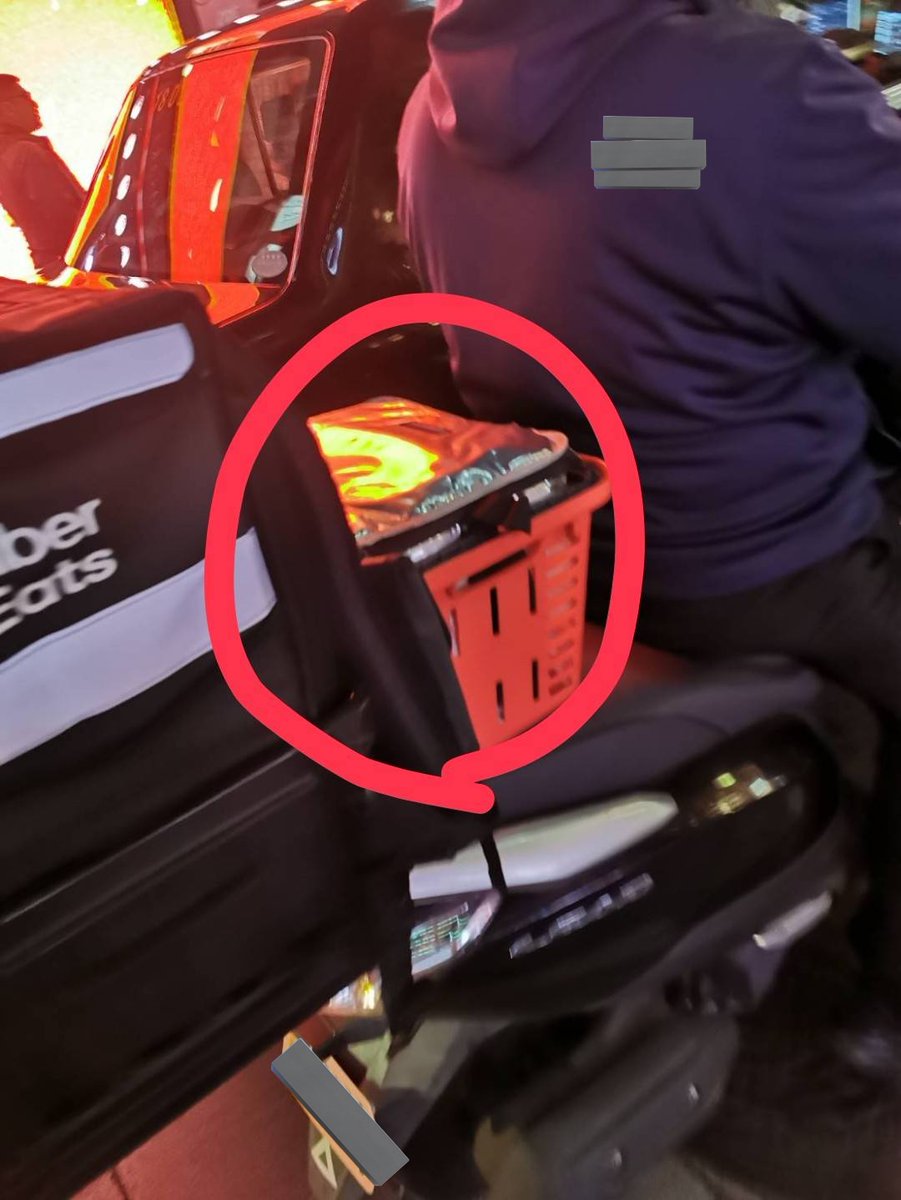 denpa893's tweet image. 【偽基地局出現情報】
11/15昼頃から大阪心斎橋の道頓堀川を中心に複数台の偽基地局が稼動し走行している事を確認
1台は出力が弱くドコモの帯域をすべて出してないので小型な人混みに入れるバイクタイプと推定
もう1台は高出力のため車両搭載タイプと判断
偽基地局側に接続を乗っ取られると…