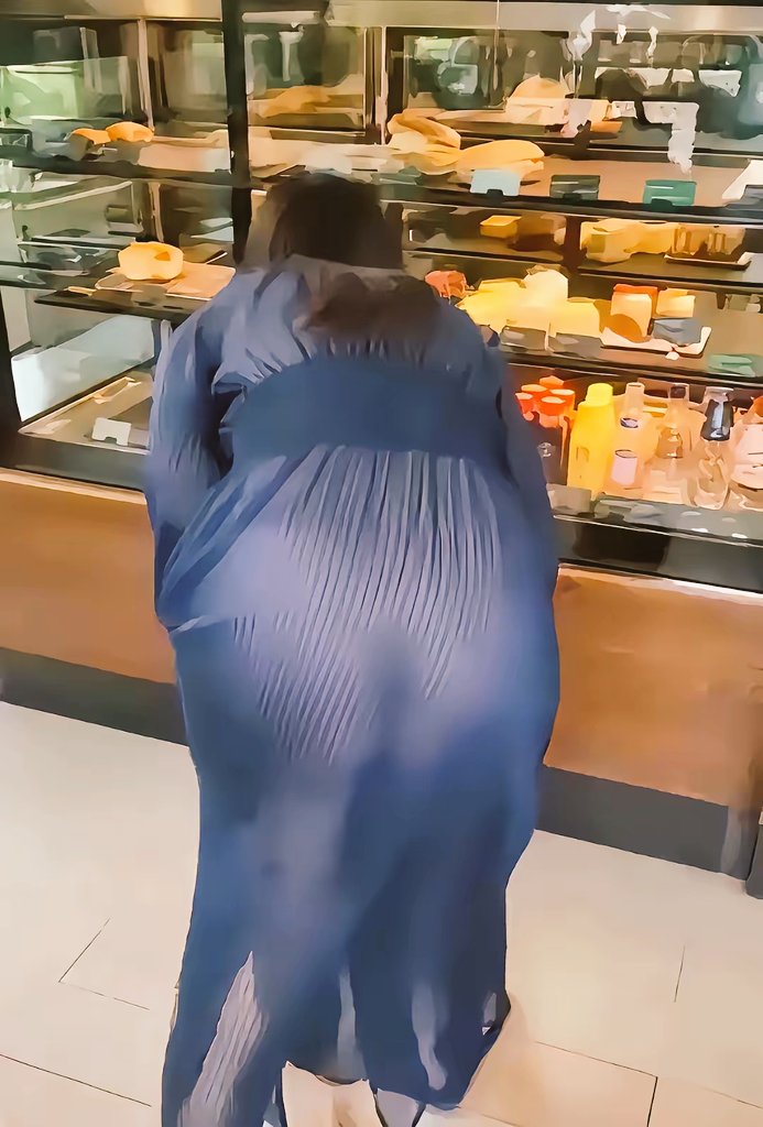 风太大了，和老婆逛逛超市回来去了。