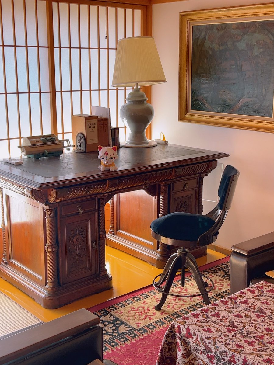 祖父のお気に入りの机毎回見させて貰うんんだけど本当に審神者が使って