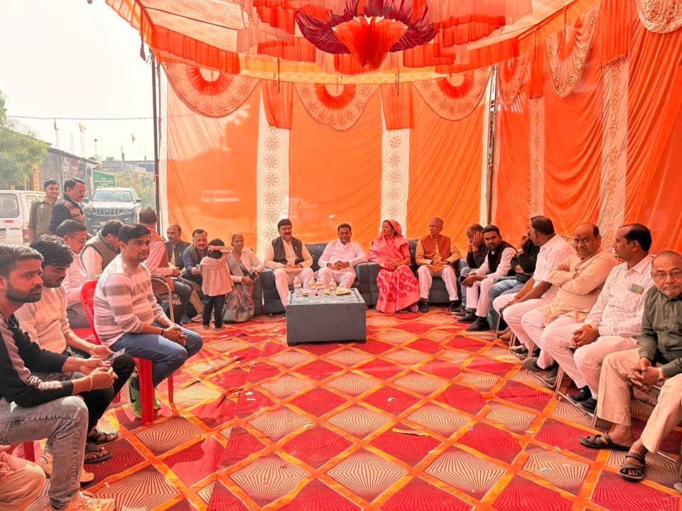moolchandraMLA's tweet image. #कोंच न्यू कुशवाहा लॉज के पास श्री महेंद्र पटेल (UPPCL) एवं श्री अनिल अग्रवाल (PCO) द्वारा खोले गए नवीन प्रतिष्ठान श्री सिद्धि विनायक लाइब्रेरी का फीता काट कर शुभारंभ किया।

#openning
#library