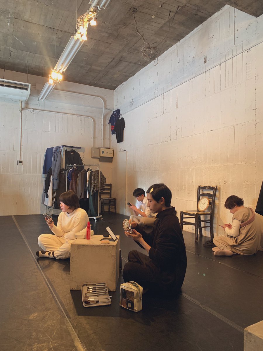 新里乃愛ちゃん作演出の旗揚げ公演
#方舟企画 #たゆたう
観てきました！4本の作品が少しずつ重なり合ってて、どれも繊細にすくいとられていて、とっても良かったです☺️乃愛ちゃんも皆さんも魅力的で、人間味溢れていて、些細なやり取りが好きだったなあ🚤