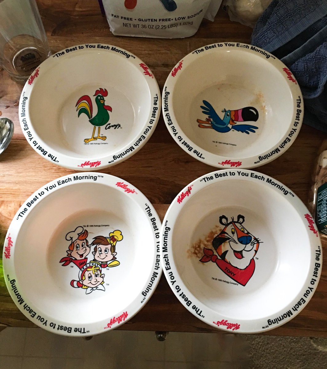 NostalgiaFolder's tweet image. Kellogg&apos;s cereal bowls (1995)