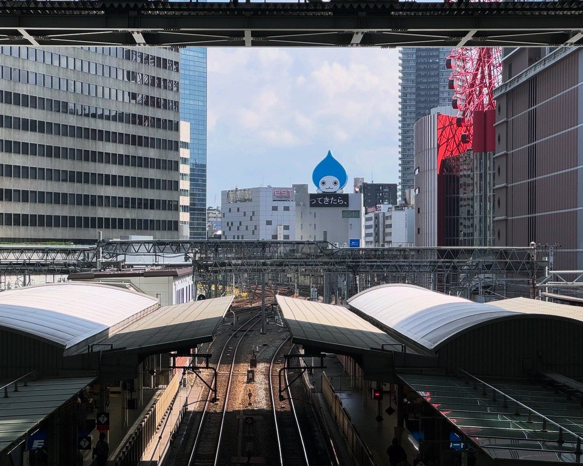 Location…Osaka Station, Osaka
おるね、ぴちょんくん💧

#写真好きな人と繫がりたい
#streetphotography