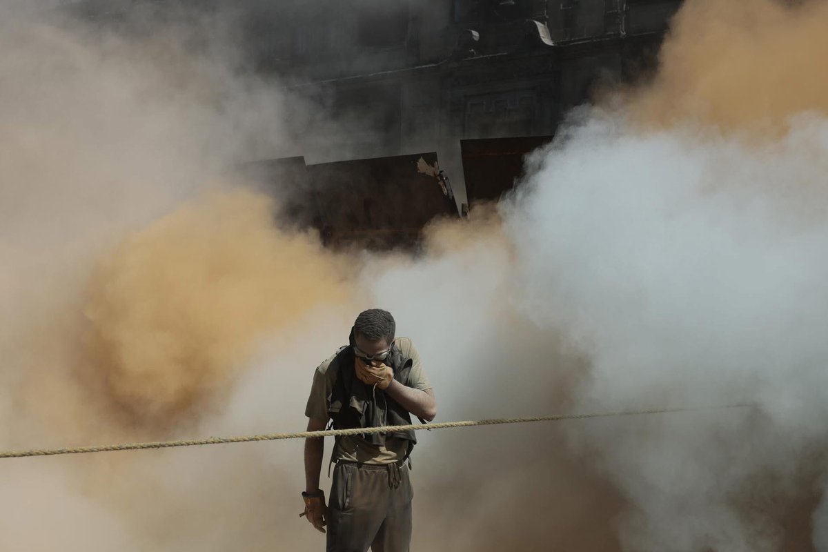 FDoringCasar's tweet image. La culpable de TODO esto se llama @Claudiashein, en vez de escucharlos los insultó y descalificó llamándoles bots, en vez de diálogo les ofreció vallas, en vez de soluciones les dio gas lacrimógeno, en vez de ser Jefa de Estado para todos se comportó como defensora de oficio de…