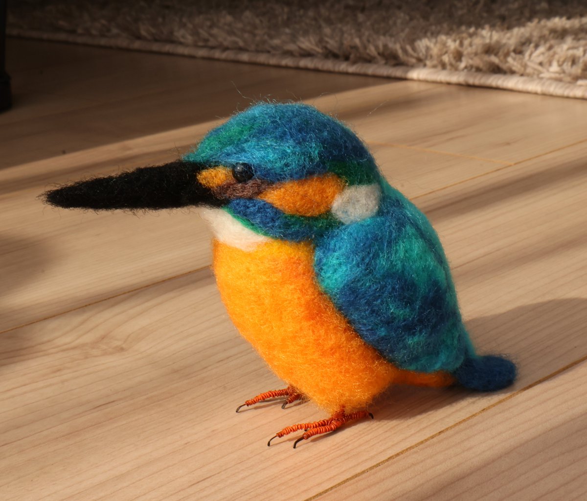 afterworld91's tweet photo. 羊毛フェルト3作品目
カワセミ

#羊毛フェルト #手芸 #鳥 #カワセミ https://t.co/VMYf5F576l