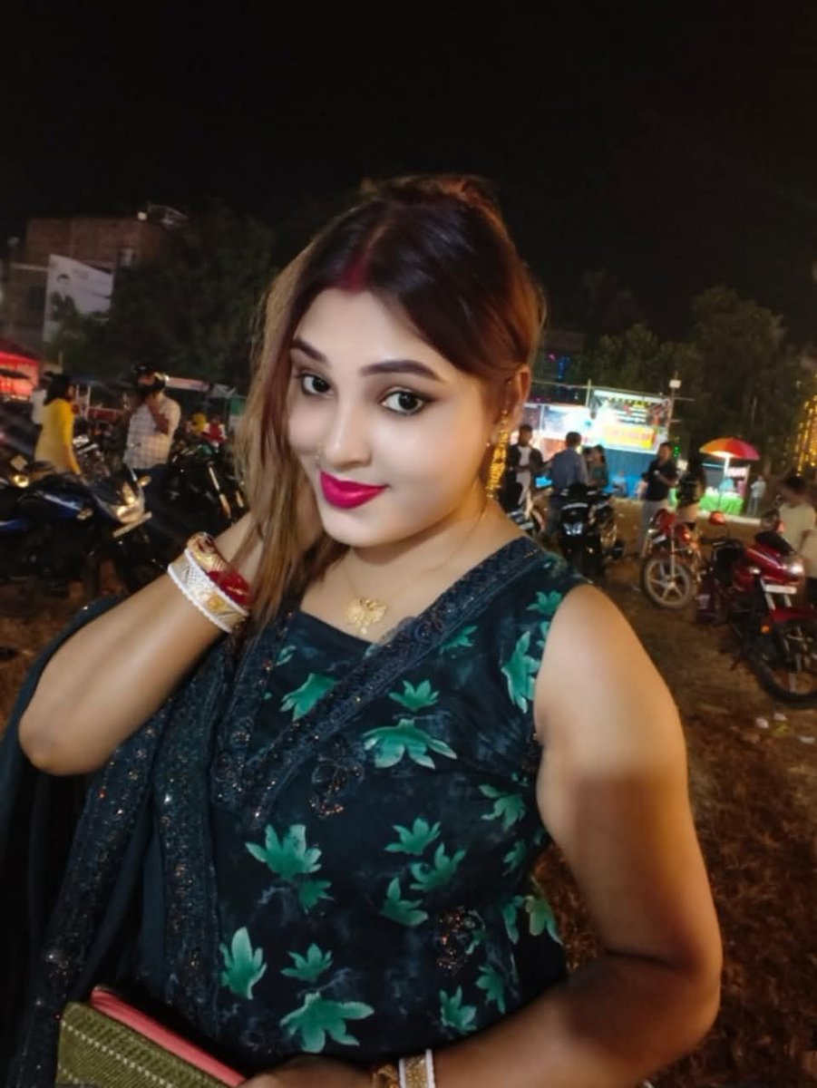 SansakriL59833's tweet photo. "तेरी धड़कनों में छुपी मेरी हर दुआ है,
तेरे बिना इस दिल को कहाँ कोई सुकून भला है…
तू मिल जाए रोज़ सुबह की तरह,
फिर दिन क्या, हर पल मेरा ख़ूबसूरत हुआ है…❤️"

#बज्म
#सिर्फ_तुम
#कलमाँजलि
#अनकहे_अल्फाज़
#काव्योदय
#पलकों_की_छांब_मे https://t.co/6OteGEAruU