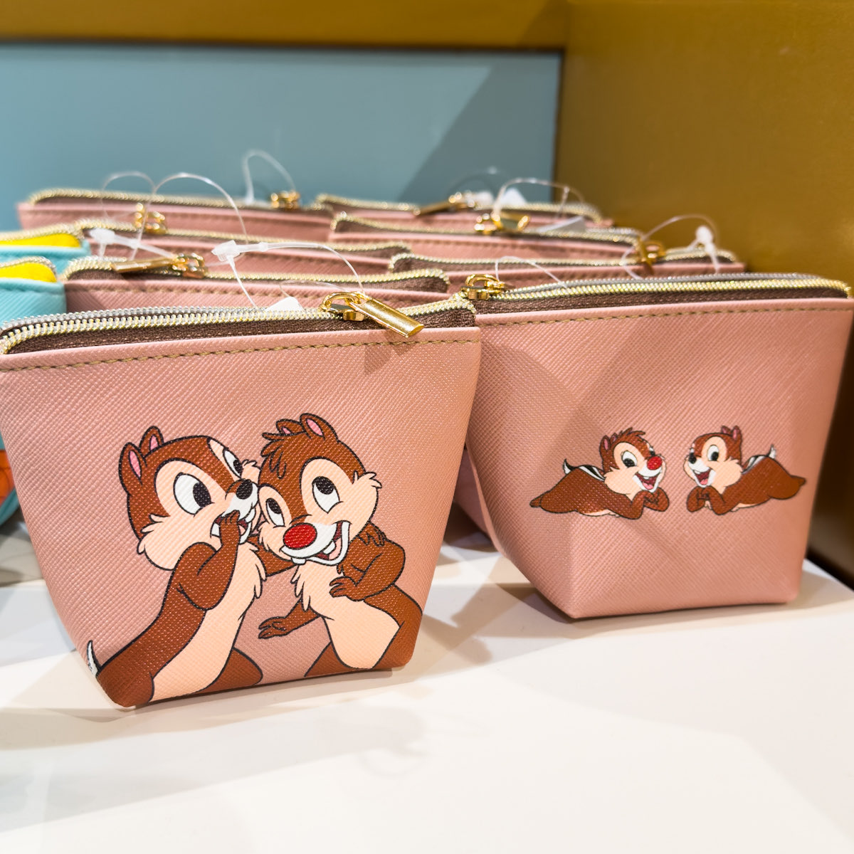 両面かわいい！ 「ディズニーストア」 ペリー、フィガロ、チップ