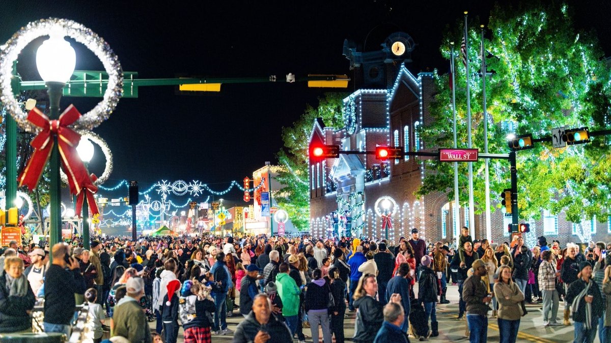 Budget Travel tweet media