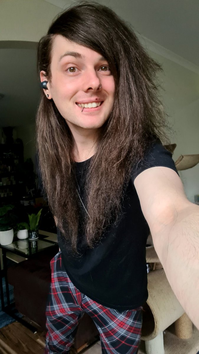 DamonSparkes's tweet photo. The cuts on my lip aren't healing cause I keep smiling too much, which is perhaps the most wholesome problem ever 🥹❤️‍🩹
(This side smile is safe hehe) https://t.co/GSAMpiVgCz