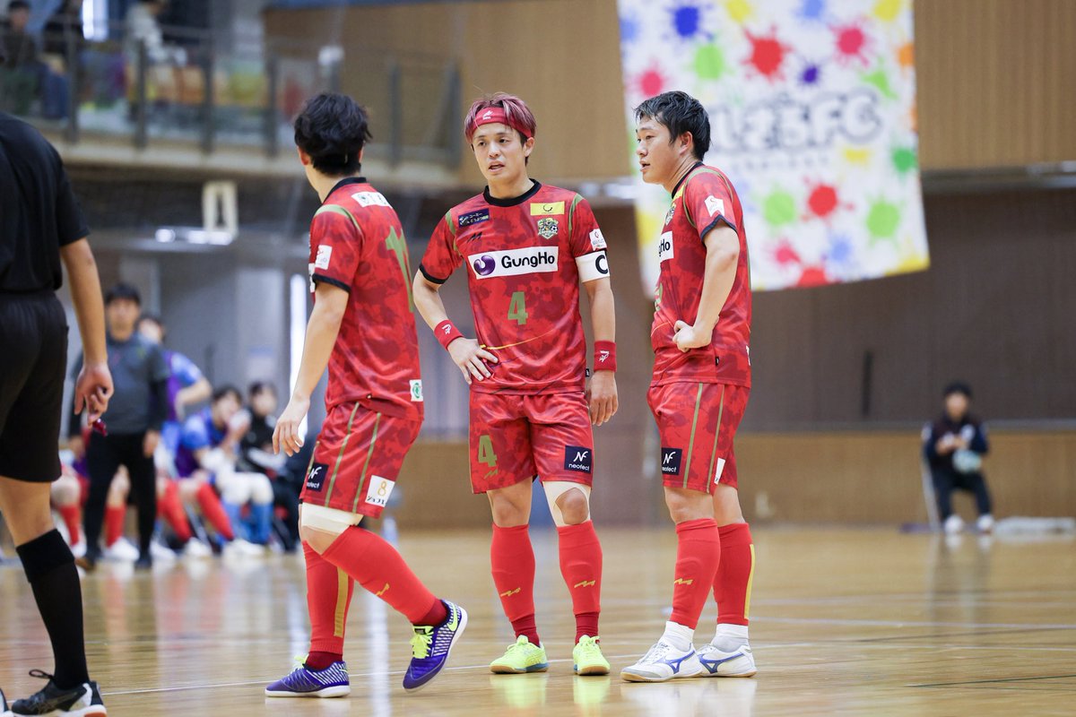 このあと！11/16(日)17:00から
第19節！ホームゲーム！
🆚栃木シティフットサルクラブ

会場に来れない人は、ライブ配信でもあしざるFCランツァーレを応援しよう📣👏

関東リーグYouTubeライブ配信⬇️
youtube.com/live/2bJliFE1e…
※会場の通信状況によっては配信が見にくいor中断の可能性がございます。