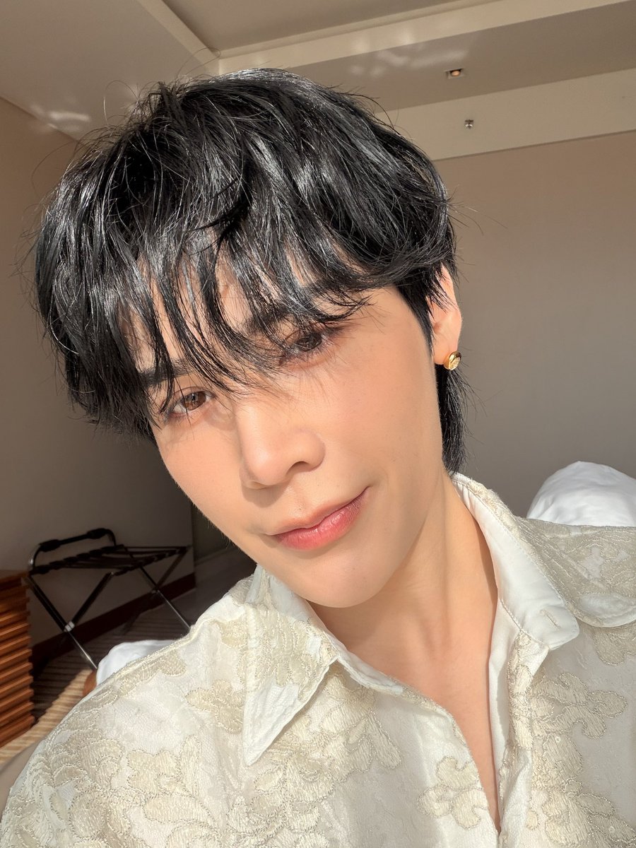 peatwasu's tweet photo. woke up like this 🌤️

PEAT GUANGZHOU TRIP
#OneDayTripWithPeat https://t.co/KrvdHHnONY