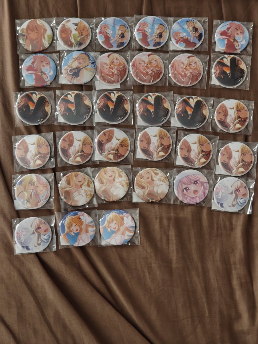 11/22〜11/23のパシフィコ横浜現地でのお取引限定で缶バッジ1点100円で