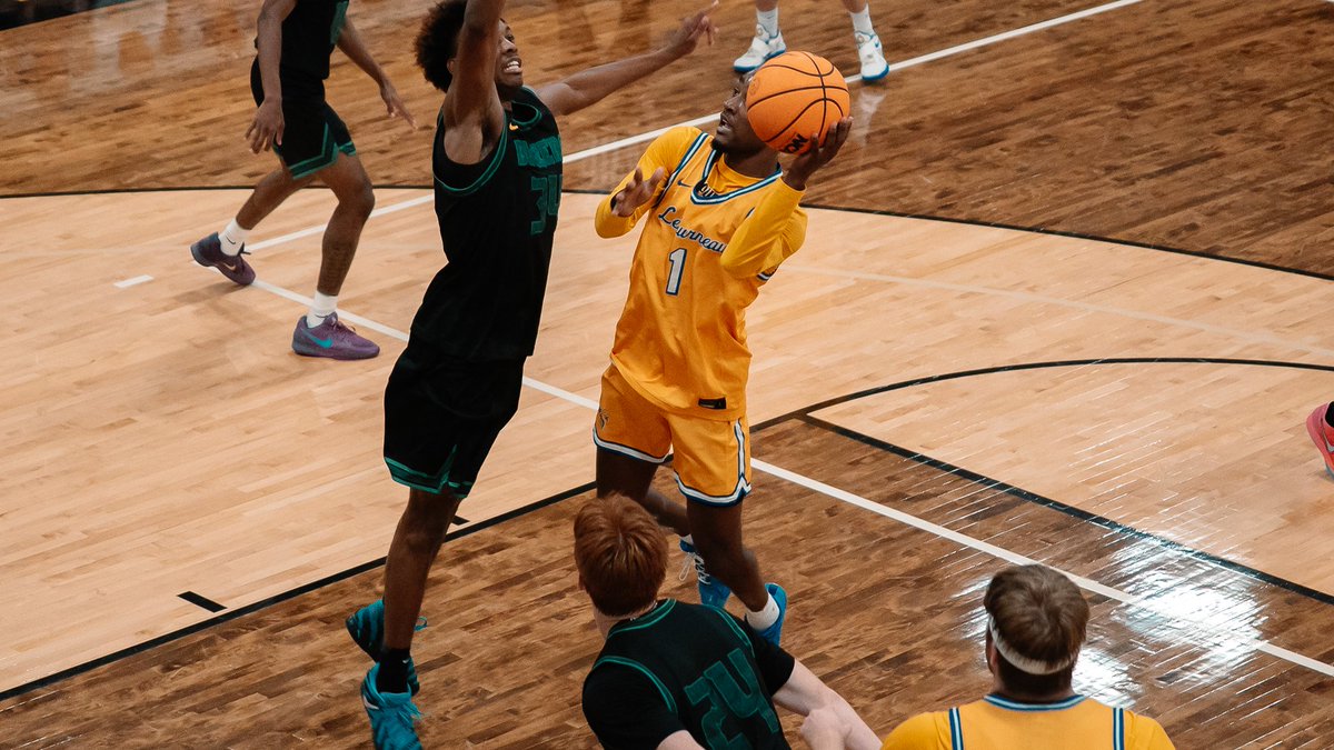MBB |

<a href="/LETUMBB/">LETU Basketball</a> came back from down 15 thanks to a 41-9 run to sprint past Belhaven at Solheim Arena!

RECAP: letuathletics.com/news/2025/11/1…

#LeTourneauBuilt #d3hoops