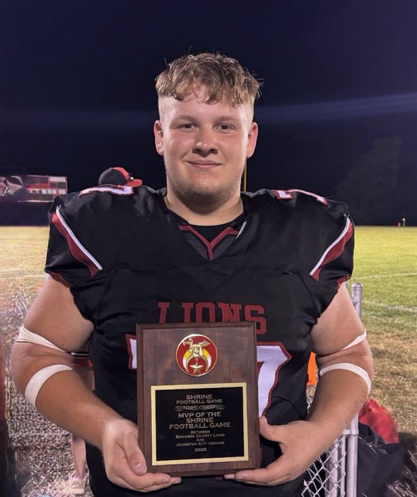 CadenHart77's tweet photo. 2025 End of Season Stats: 
- 9 GP
- 31 Solo Tackles, 22 Assists 
- 5.9 T/G 
- 10.0 TFL
- 39 Pancake Blocks

2025 Achievements:
- Shrine Game MVP
- OL &amp; DL Team Awards
- All BDC First Team OL https://t.co/6NtgGd22Ms