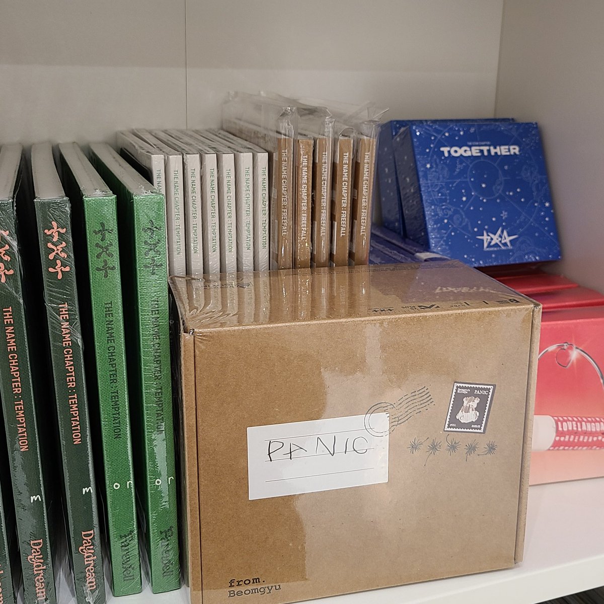 商品入荷情報🛸💫】 MOAの皆さま❗ TXTのアルバム、シーグリが多数入荷