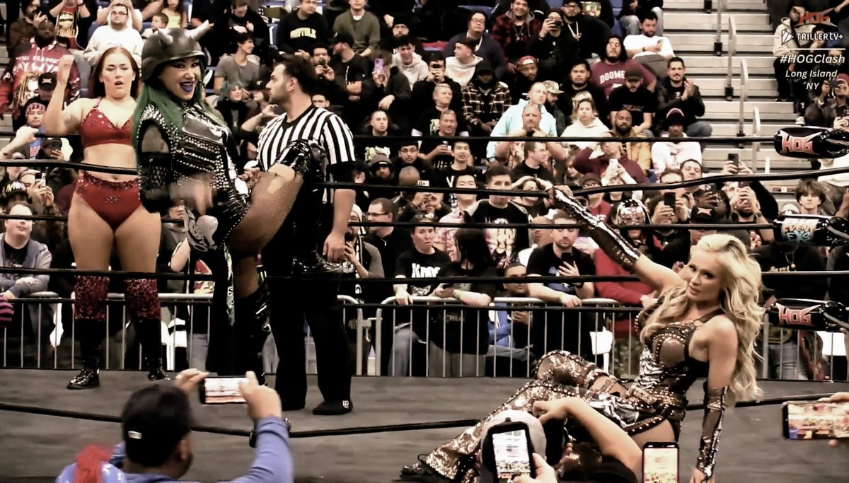 PaintMeMyDear's tweet image. The Ballsy Smokeshow—a flawless debut.