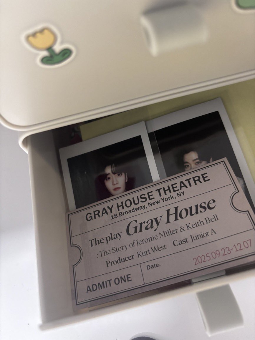 니버🕊️ tweet media