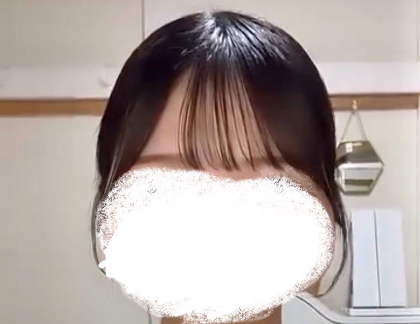 9cRbOzCJDT20757's tweet photo. 就活ヘア私はこんな感じで受けてた！
けど業界と会社の雰囲気によると思う🤔
分け目ないパッツンより、ちょっと分けたナチュラルアイドル前髪の方がきちんと感？は出るかも📝
後れ毛はS字だめ！長すぎず自然な内巻きくらいなら清潔感ある🙆🏻‍♀️◎ https://t.co/Q746QCKRiu