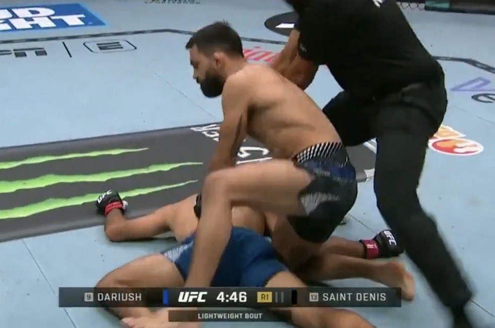 Dariush 🥀🥀🥀🥀🥀