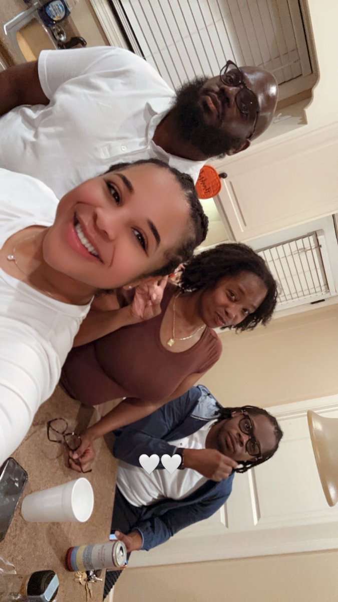 darrell_unique's tweet image. My
Folks