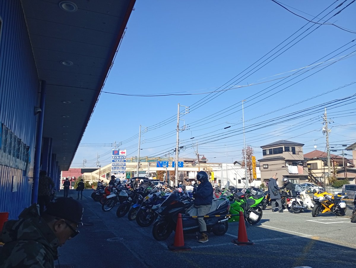 ライコランド埼玉へ到着　ショートツーリングには良い場所、そして良い気候！🏍️

やはり良い気候だとバイクが次から次へとやってくる