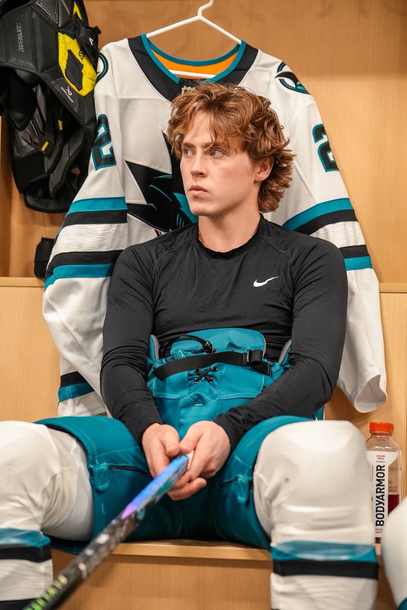 dunnitrightt's tweet image. don’t ask me the color of anything