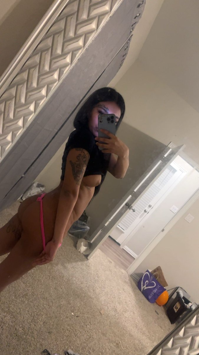 whos buying facetimes rn ? dm me im soo horny #buyingcontent #nsfwtwt #houston #findom #freak 😍😍😍😍