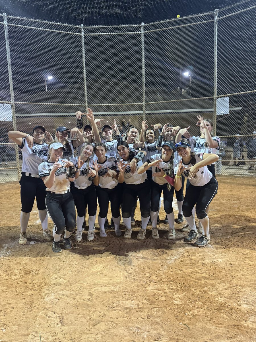LilaMan32's tweet image. My team is 2-2 in Clearwater playing great teams! Proud of us!💪🥎 #leftypitcher #firstbase @MRhodesSmith @KarenWeekly @Coach_Alameda @TCam_FSUSB  @coachzack21 @jodydavidson @rittmanjohn @KatieRepole @Coach_Wigs @clemsoncoachkj @chelsw20 @UGACoachTony @UACoachMurphy @lmcmahon7…
