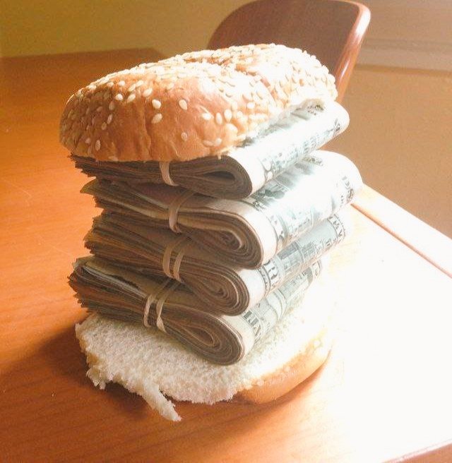 Mijan2k3's tweet image. Breakfast in the morning.🥯