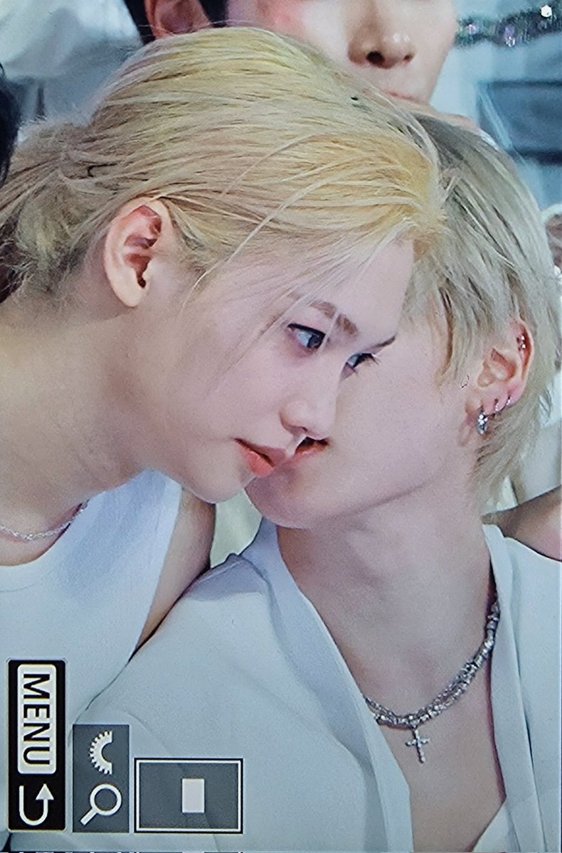 minszlix's tweet photo. 너무야해..
너무야하다고.
사람들 북적이는데서 우리 조용한데로 나가자고 속삭이는거같음 https://t.co/f1yGH80lkq