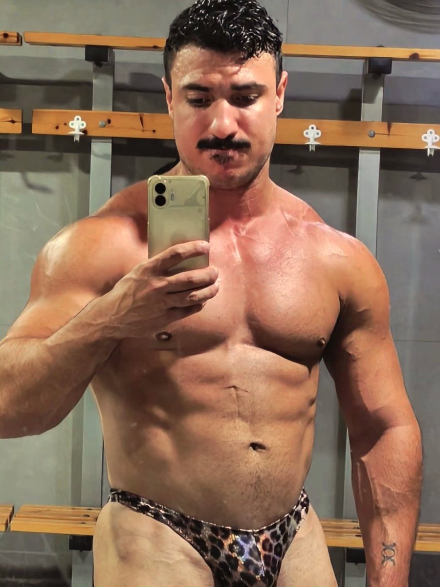 Hot bodybuilder @Mattkmacho 😛

Help him grow: buymeacoffee.com/mattkmacho 👈