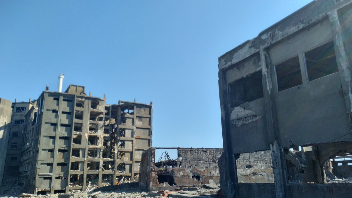 11月16日(日)晴れ

午前便、上陸できました🙌🏻

今日も比較的穏やかな波と比較的過ごしやすい体感温度で、絶好のクルーズ日和になっています🙂
…むしろこの時期にしてはちょっと暑いくらいです💦

#軍艦島  #軍艦島クルーズ  #端島 
 #高島  #世界遺産  #長崎観光