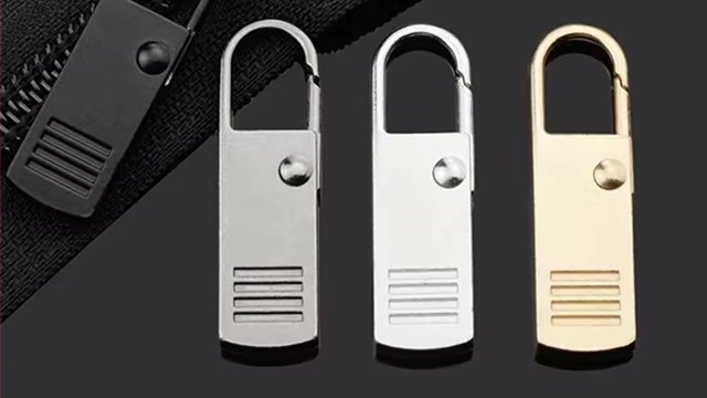 TheSheShed66393's tweet image. Shop now to Fix Any Zipper in Seconds with our 5/10PCS Instant Fix Universal Zipper Repair Kit! 5/10pcs, in Silver, Gun, Black, Gold, in Oval &amp;amp; Regular style!

thesheshedshop.com/product/5-10pc…

#zipperrepair #diysewing #sewingtools #quickfix #craftsupplies #fashionrepair #sewingessentials