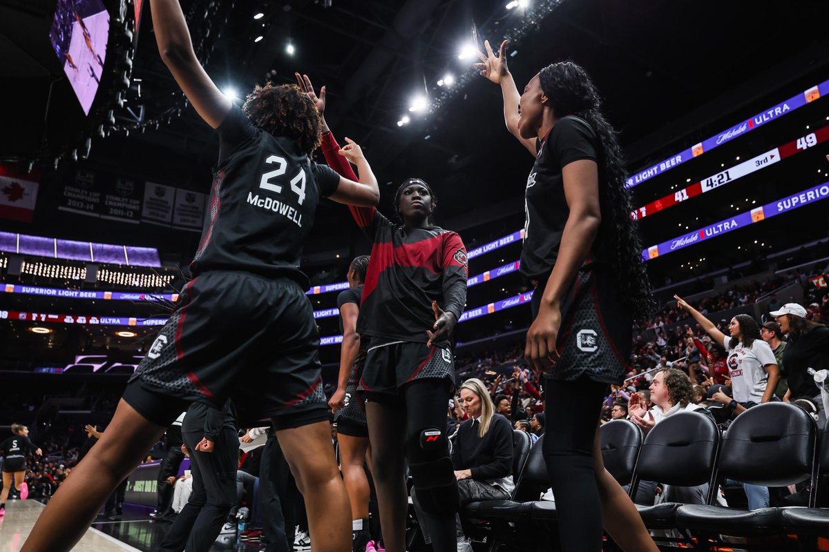 GamecockWBB's tweet image. END 3Q | SC 55, USC 45

LET'S FINISH OUT STRONG GAMECOCKS 😤